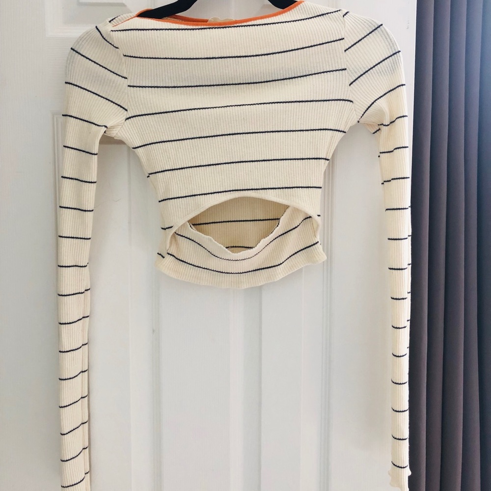 Long sleeve crop top